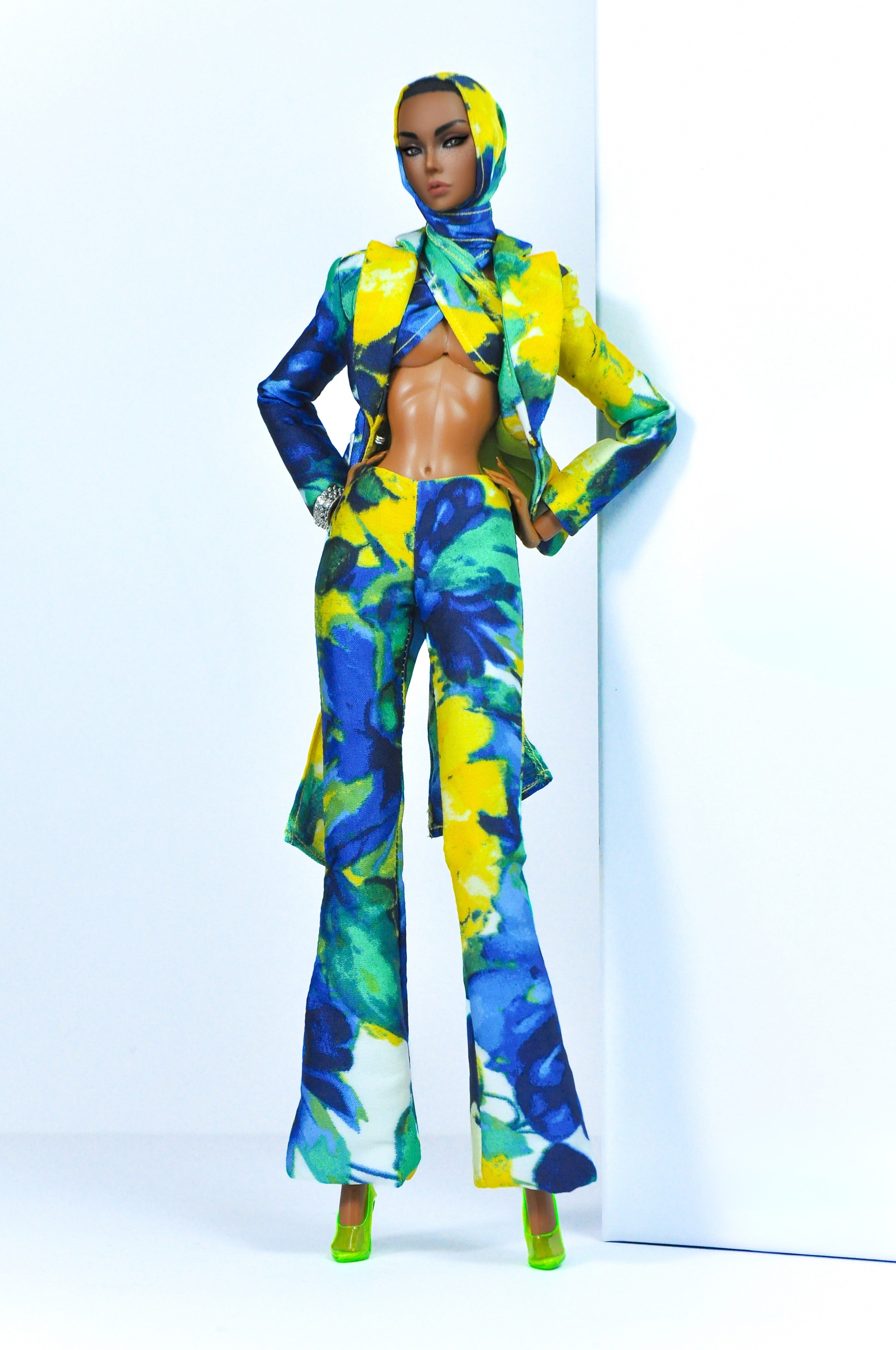 OOAK| Bold Bloom Elegance – Fashion Royalty 6.0 Doll Clothes with Stylized Scarf