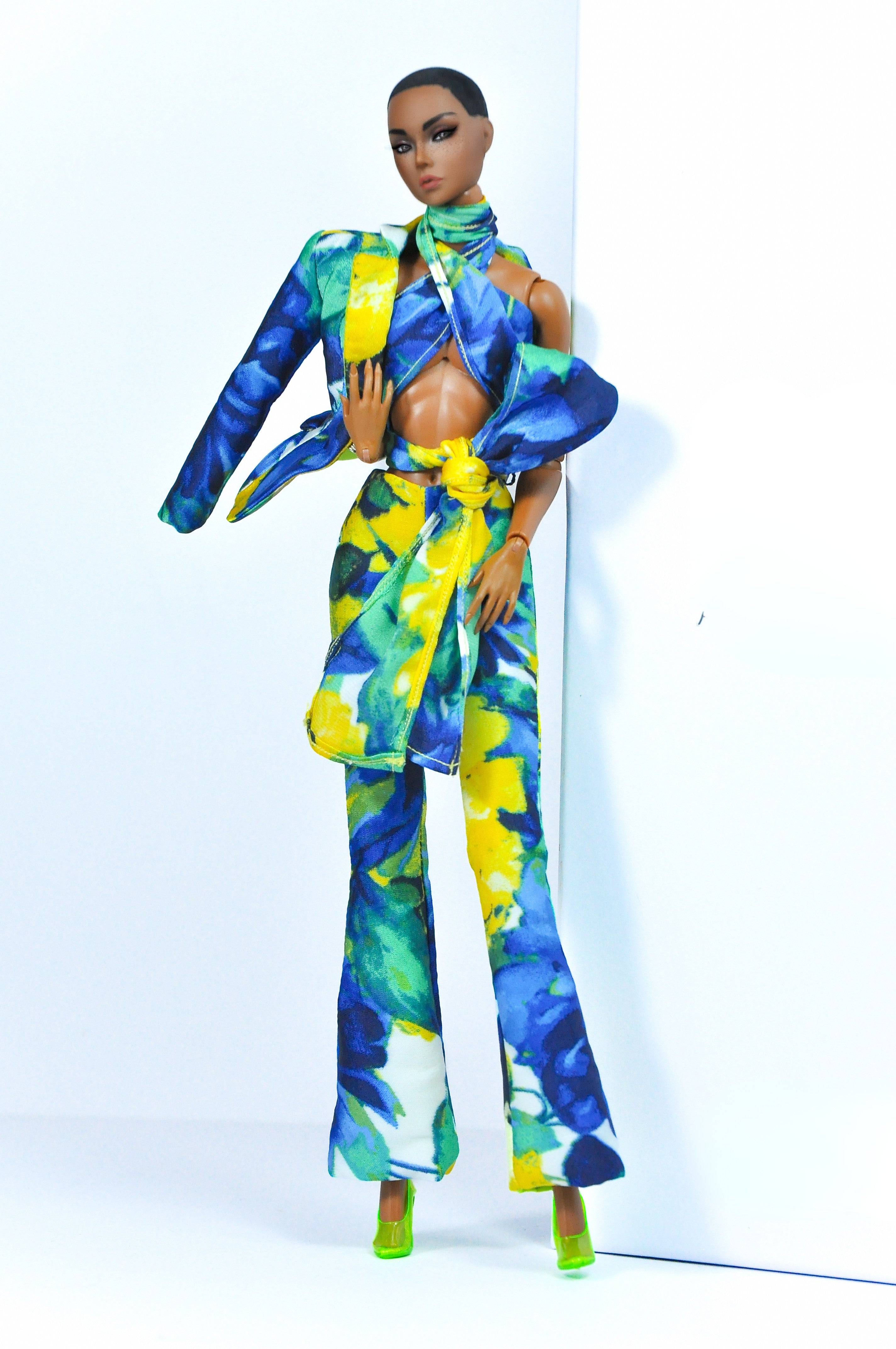 OOAK| Bold Bloom Elegance – Fashion Royalty 6.0 Doll Clothes with Stylized Scarf